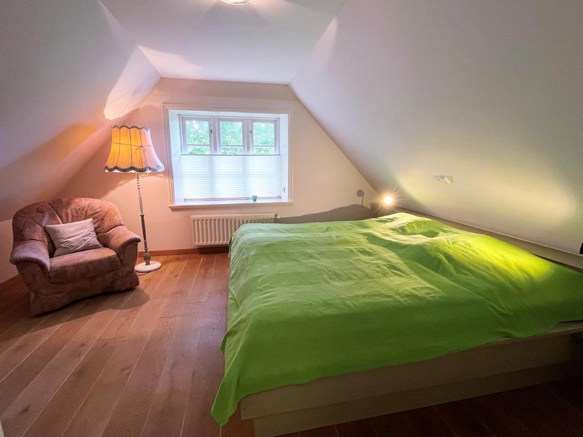 Das Puppenhaus, Reetdach, Sauna, Kamin, Eingezaeunt, Badewanne, Haustiere Willkommen Emmelsbull-Horsbull Exterior foto