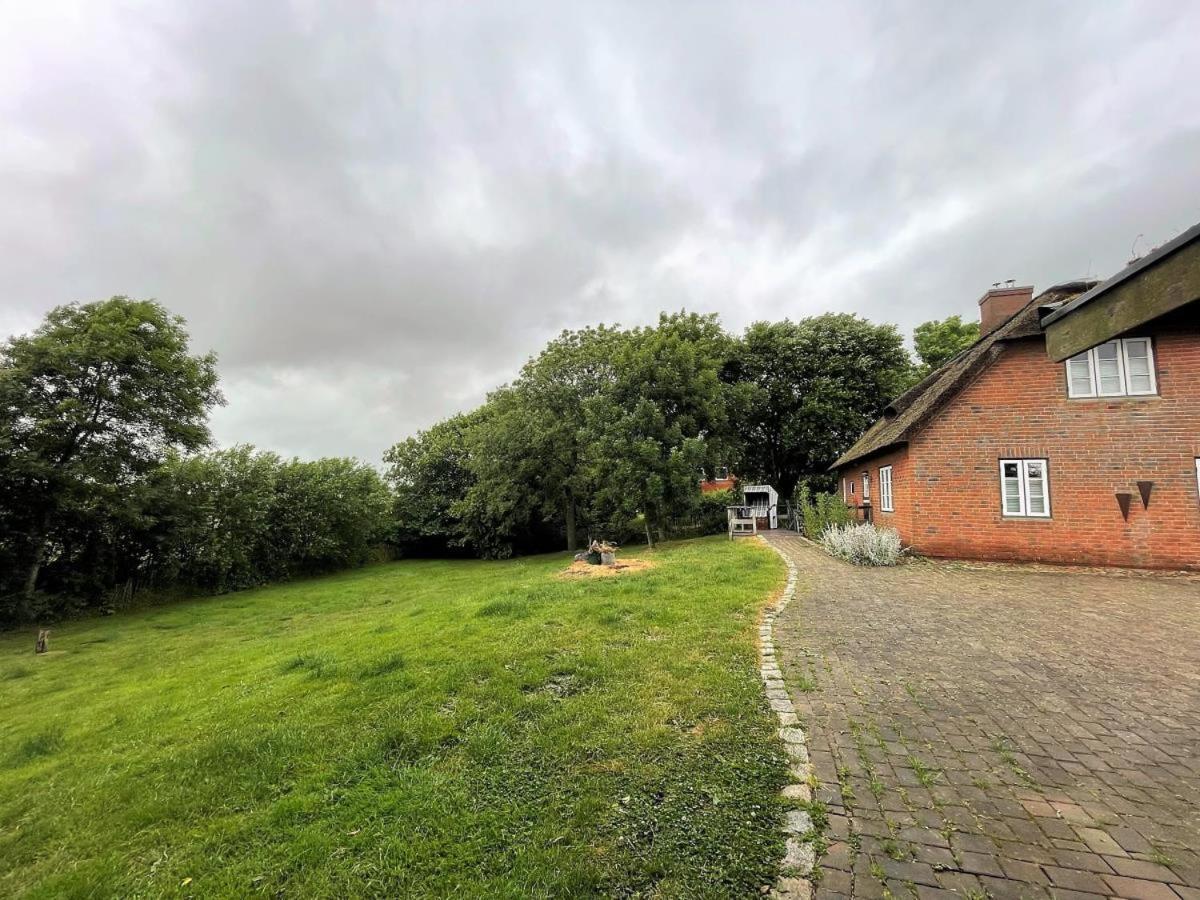 Das Puppenhaus, Reetdach, Sauna, Kamin, Eingezaeunt, Badewanne, Haustiere Willkommen Emmelsbull-Horsbull Exterior foto
