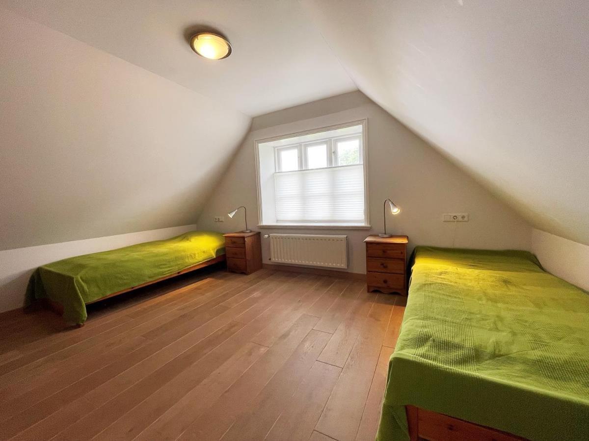 Das Puppenhaus, Reetdach, Sauna, Kamin, Eingezaeunt, Badewanne, Haustiere Willkommen Emmelsbull-Horsbull Exterior foto